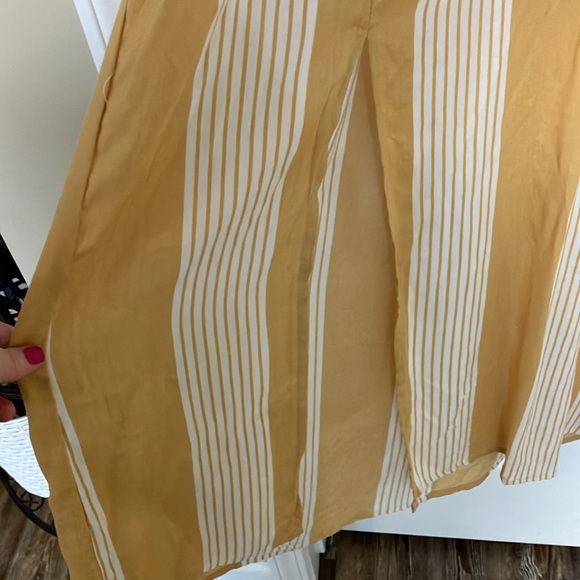 Light weight maxi dress. New, no tags. Light gold/yellow stripes. Bell sleeves. - Picture 4 of 6